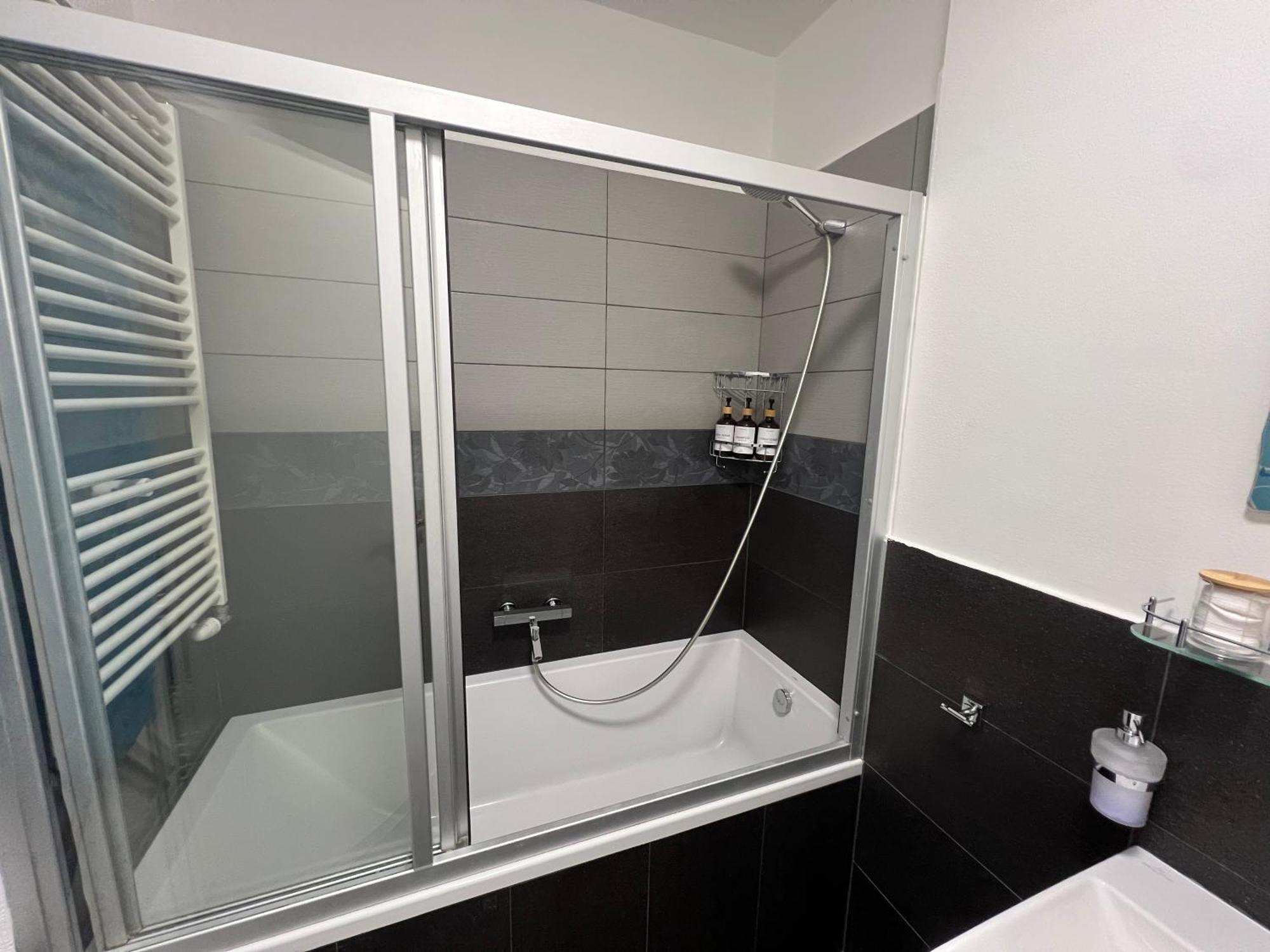 Forest Park Garden Apartment Bratislava Exterior foto